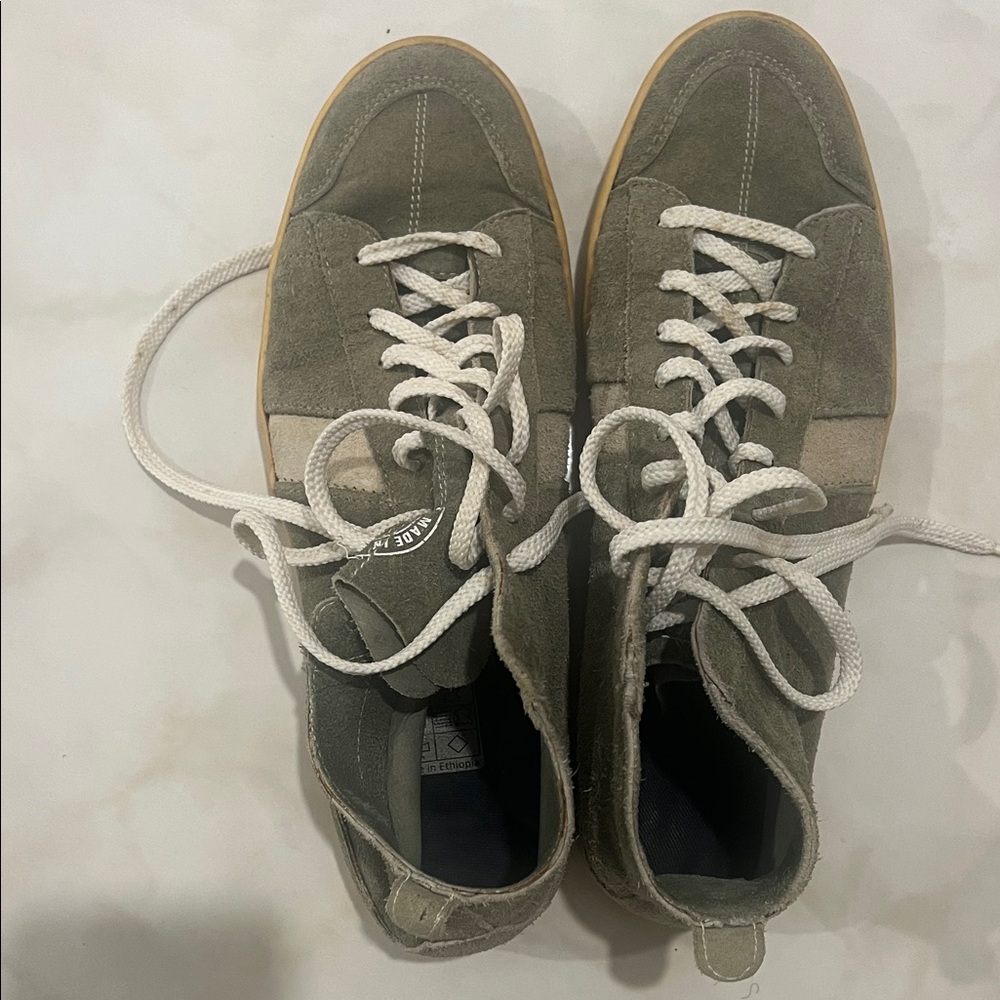 Men’s ankle top SAWA Made in Africa Sneakers  size 10.5